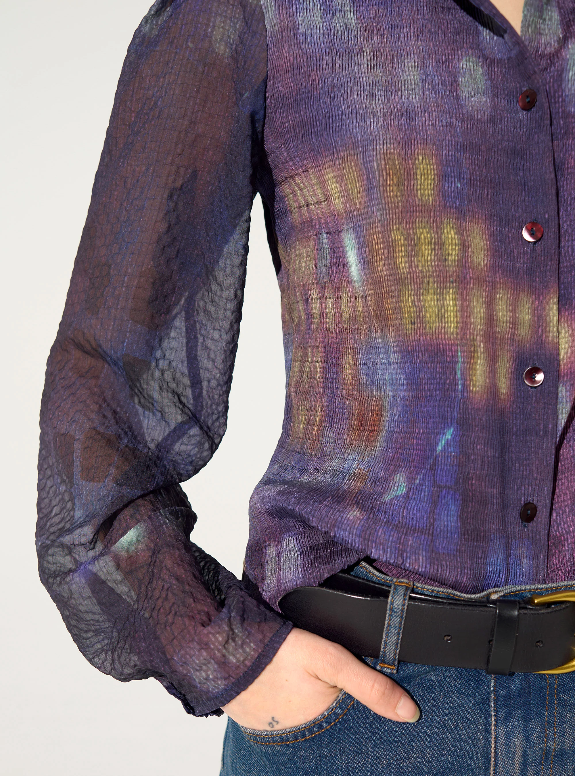 Chemise ajustée plissée imprimé maison violette - Image 4