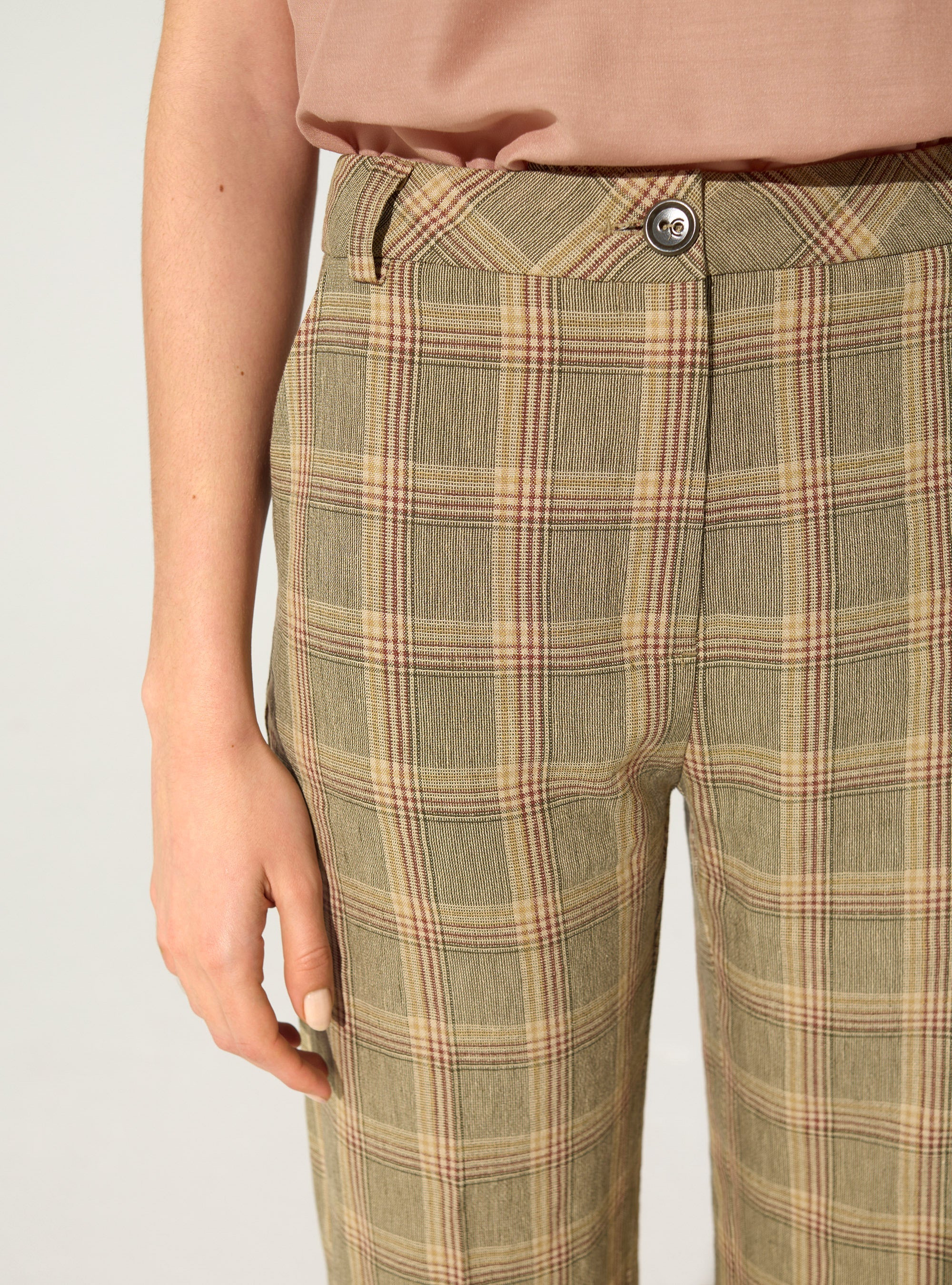 Pantalon à carreaux en lin - Image 3