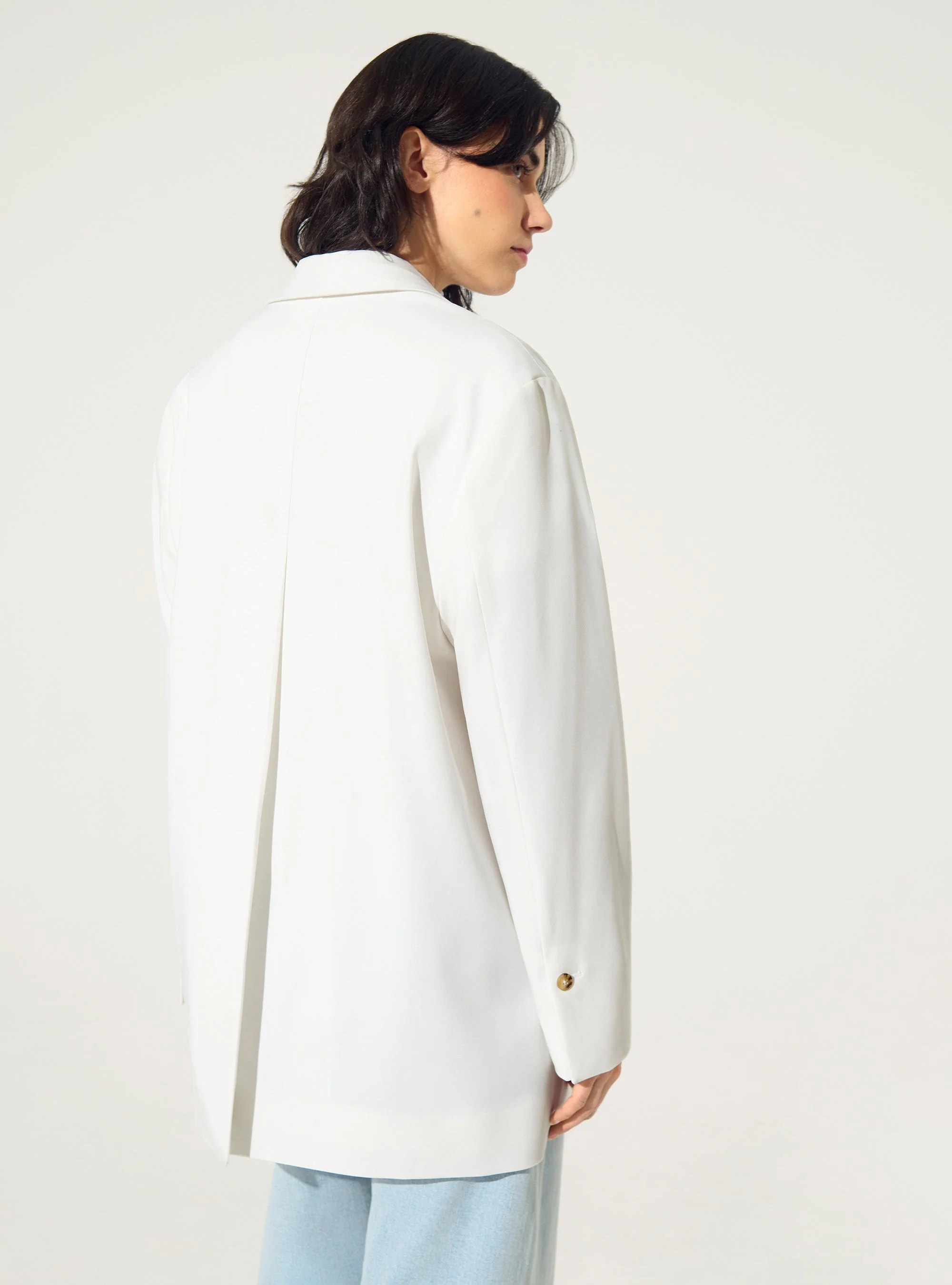 Veste tailleur oversize blanche - Image 6
